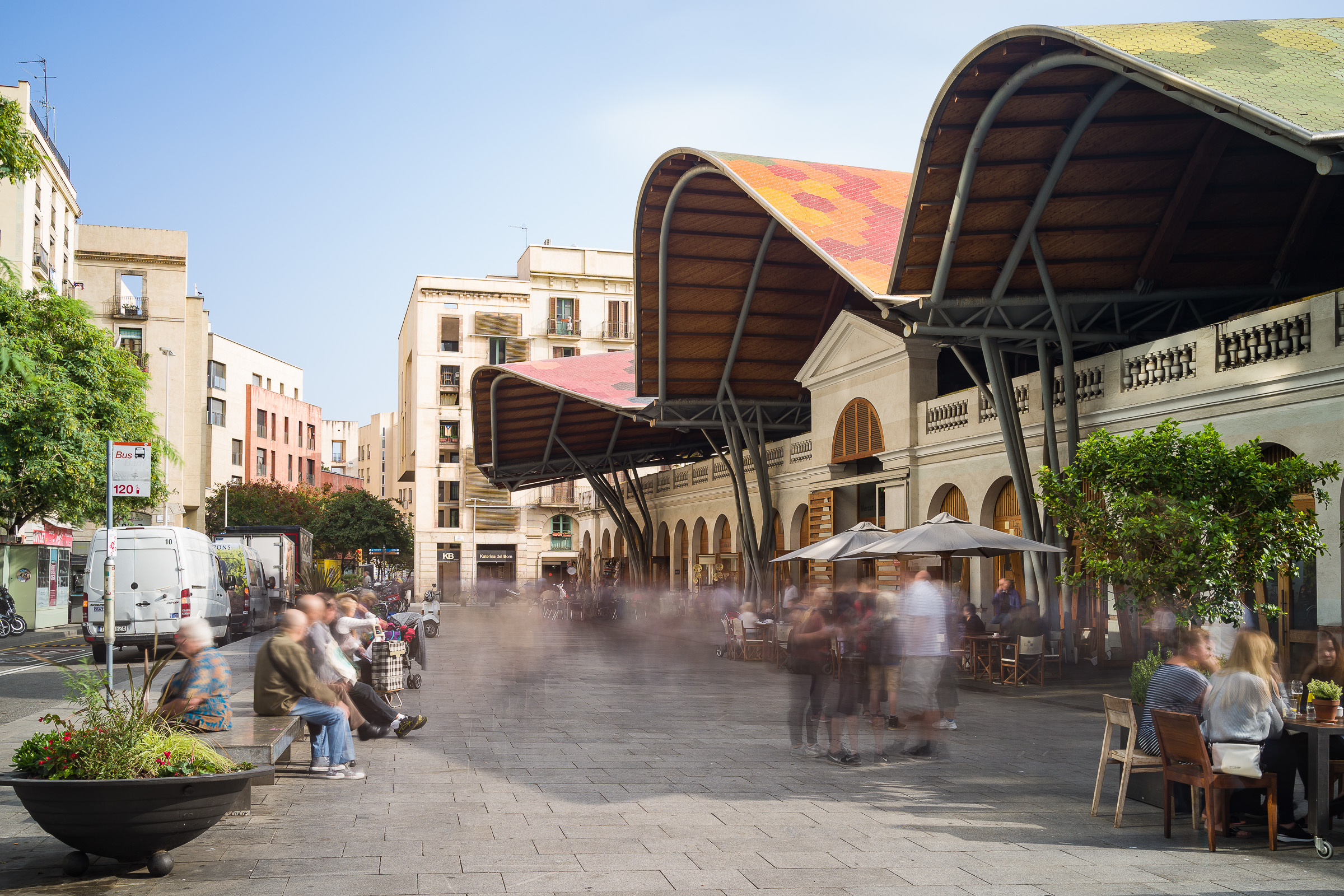 MERCADO DE SANTA CATERINA - BARCELONE, ESPAGNE | ENRIC MIRALLES & BENEDETTA TAGLIABU<br />